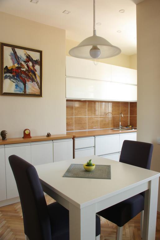 Square Studio Apartment Ni 外观 照片