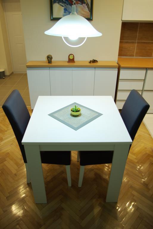 Square Studio Apartment Ni 外观 照片