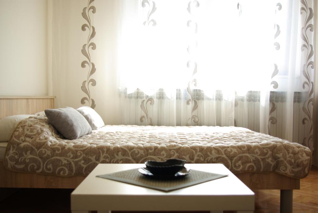 Square Studio Apartment Ni 外观 照片